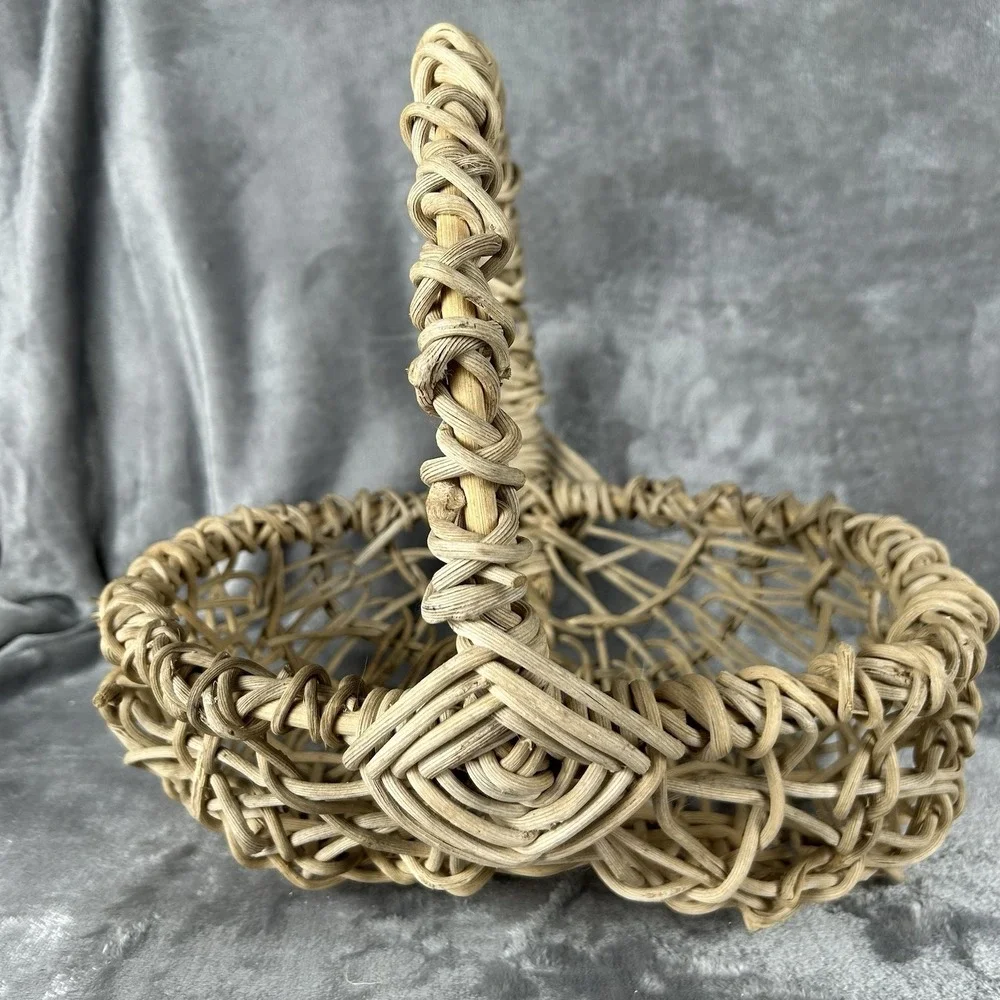 VTG Open Weave Egg Gathering Basket Top Handle Hand Woven Rustic Primitive Decor